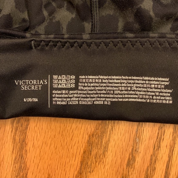 Victoria’s Secret leopard leggings - Picture 6 of 8